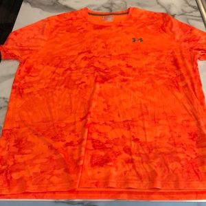 XXL Under Armour Orange Camo Top